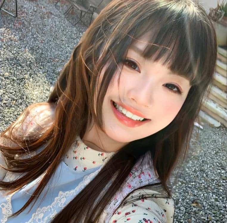 ins高级质感小众唯美滤镜真人女生头像_16