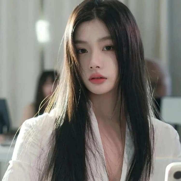 ins高级质感小众唯美滤镜真人女生头像_21