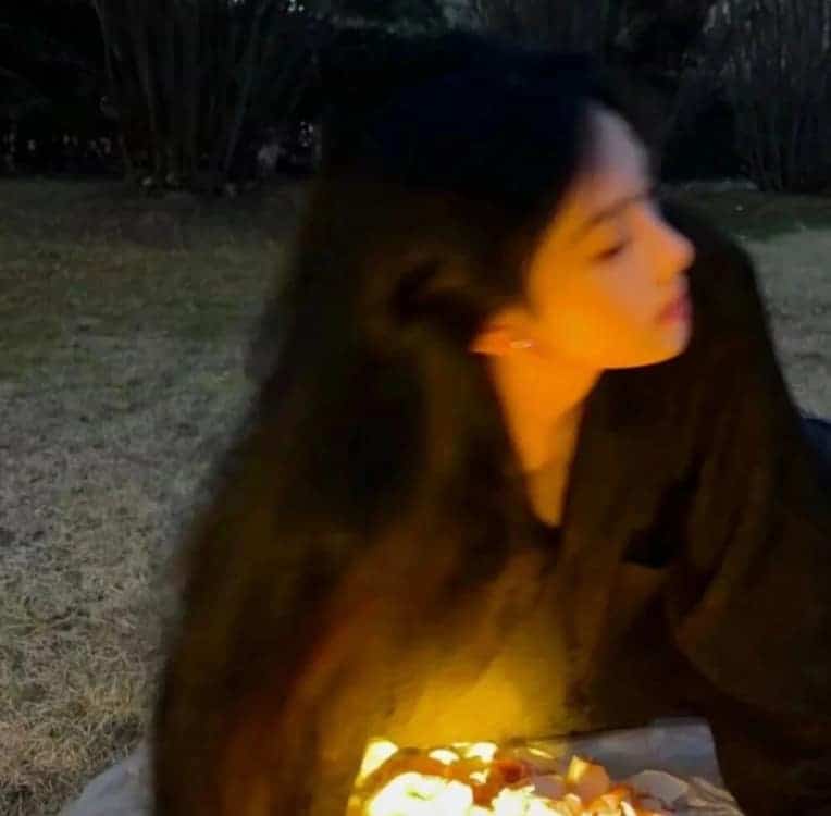 ins高级质感小众唯美滤镜真人女生头像_23