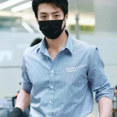 穿衬衫的陈靖可精英男友风微信头像