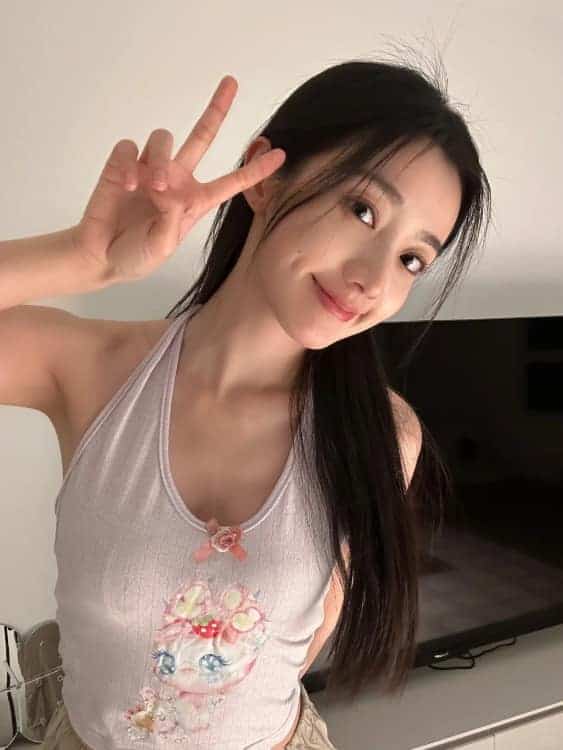 《与凤行》灵动少女小荷黄羿甜美现实生活美照_20
