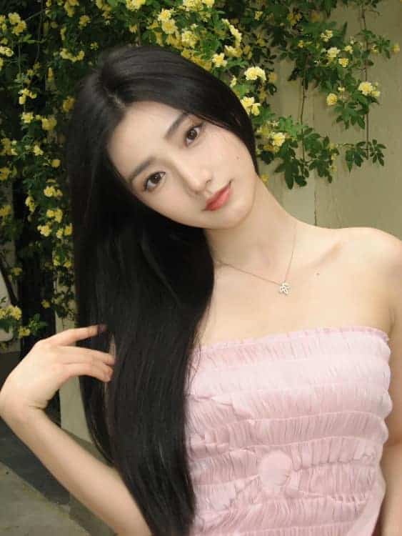 《与凤行》灵动少女小荷黄羿甜美现实生活美照_14