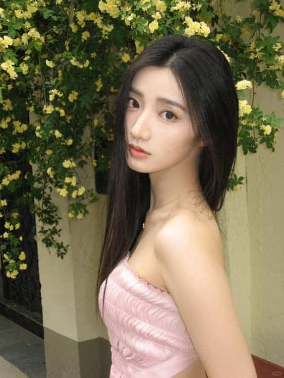《与凤行》灵动少女小荷黄羿甜美现实生活美照_13