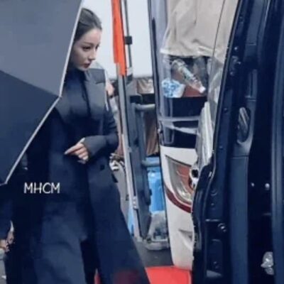 迪丽热巴带腿环gif动态图