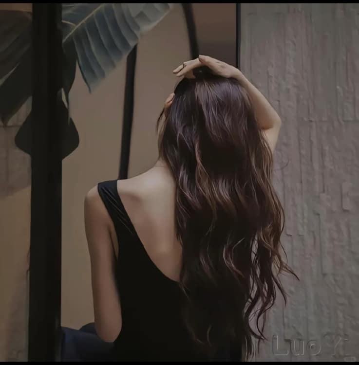 漂亮好看的感性成熟真人女生头像_1