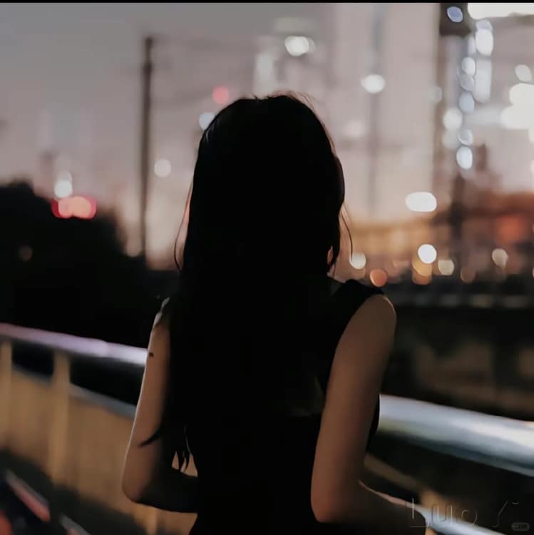 漂亮好看的感性成熟真人女生头像_8