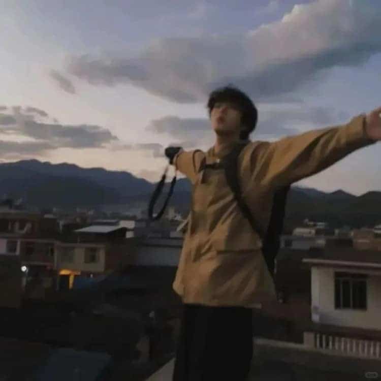 文艺有韵味复古高级感真人男生头像_14