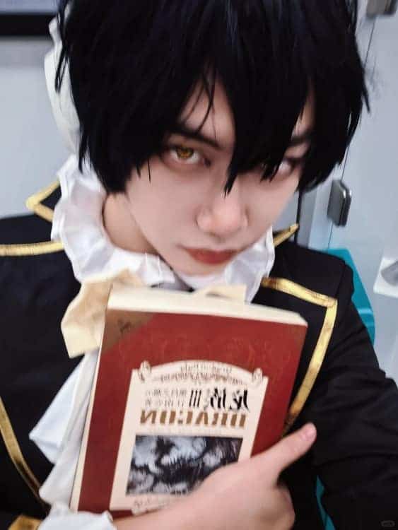 真人cosplay龙族路鸣泽服装造型真人效果图_21