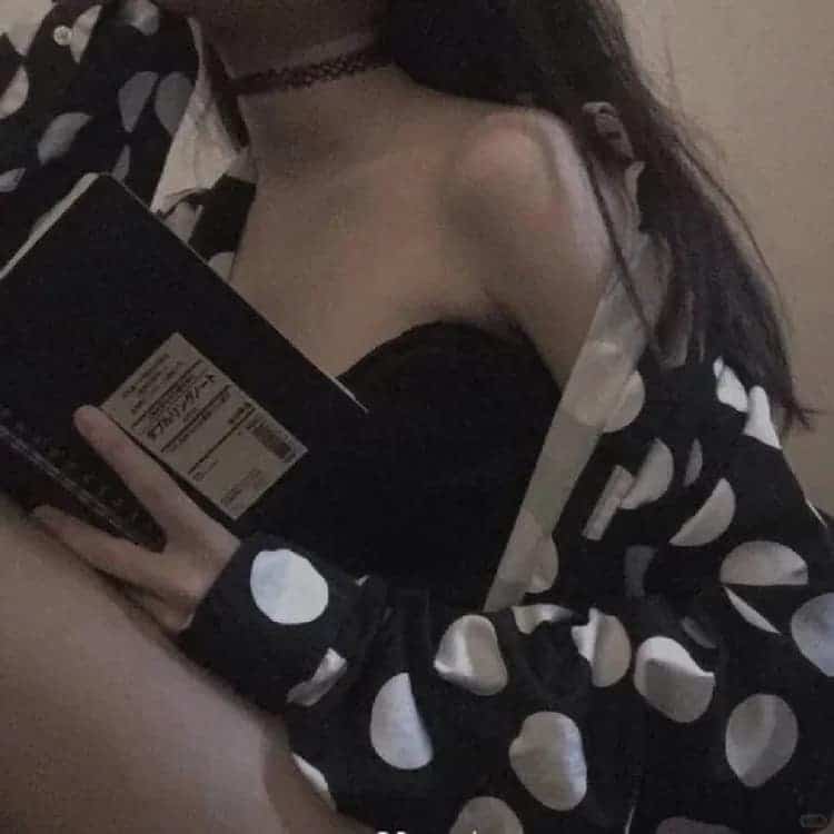 半身部位小姐姐不露脸真人头像_15