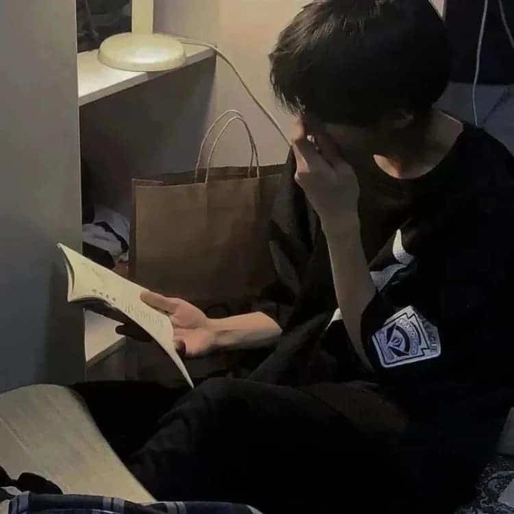 让人有聊天欲望的纯欲真人男生头像_20