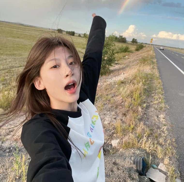 漂亮有气质感性成熟女生头像_5