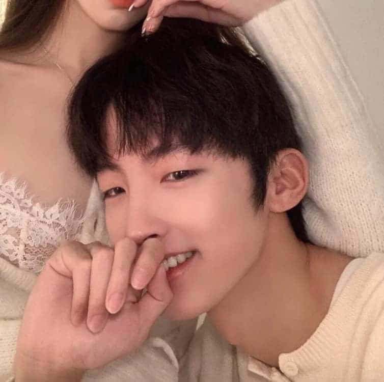又撩又欲的禁欲系真人情侣头像_34