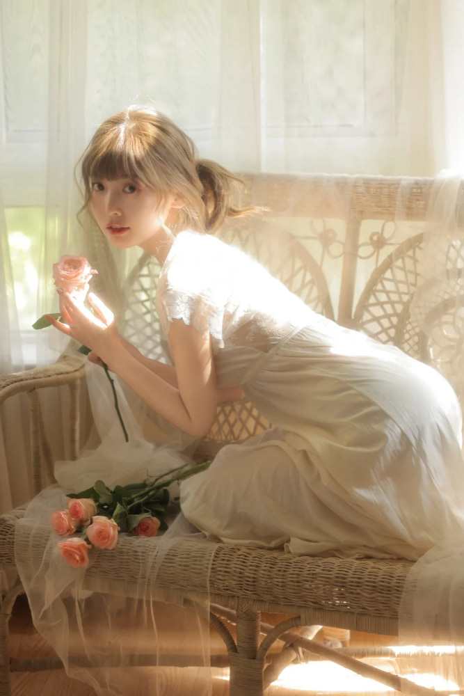 纯欲风少女气质Model白色蕾丝连衣裙图片_1