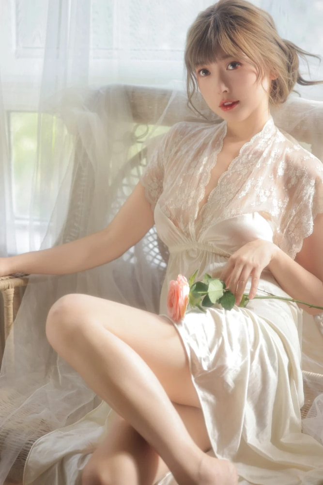 纯欲风少女气质Model白色蕾丝连衣裙图片_2