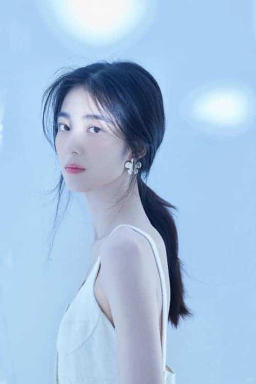 万鹏适合做头像的照片 白月光清冷气质长发女神头像_10