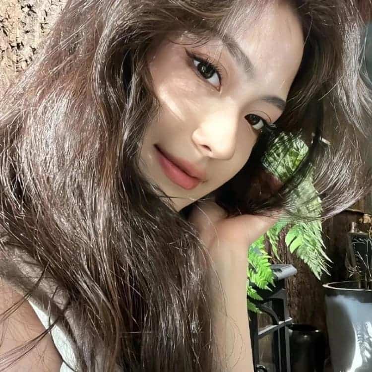 优雅感性好看的成熟女生头像_3