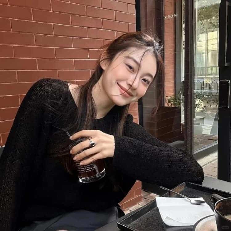 优雅感性好看的成熟女生头像_7