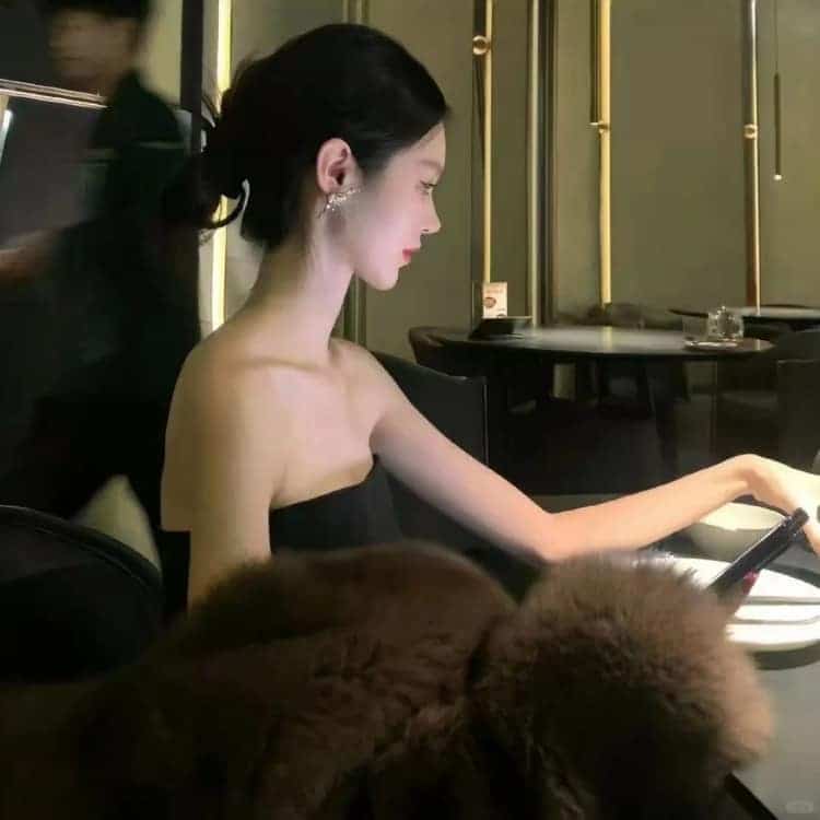 优雅感性好看的成熟女生头像_14