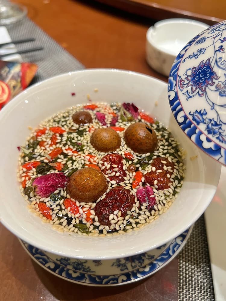黄轩在天水制作麻辣烫图片_6