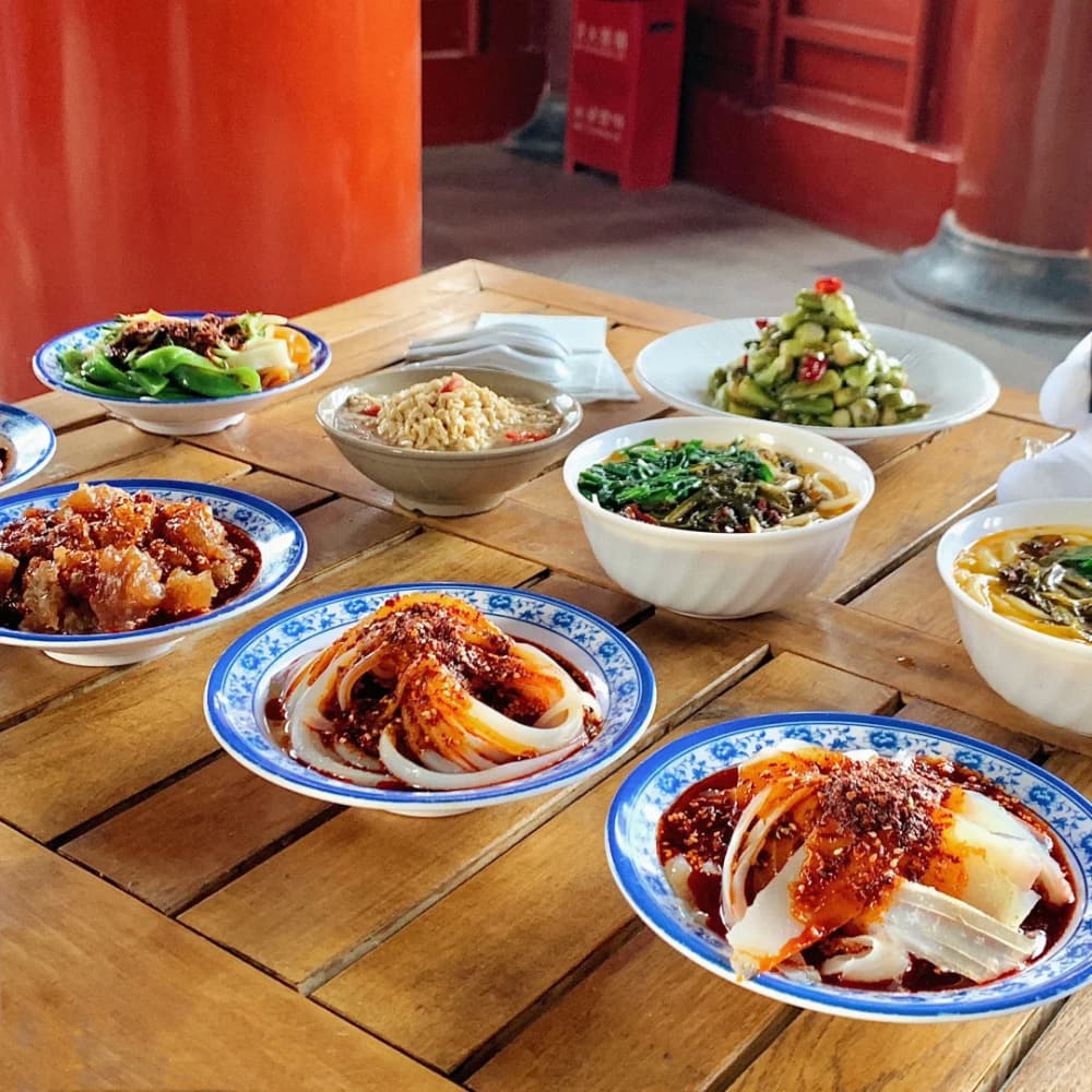 黄轩在天水制作麻辣烫图片_5