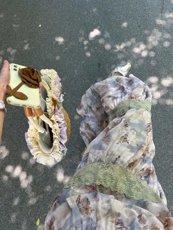 适合夏天的碎花裙子半身裙穿搭照片_8