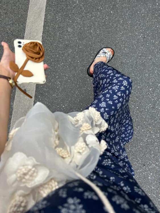 适合夏天的碎花裙子半身裙穿搭照片_9