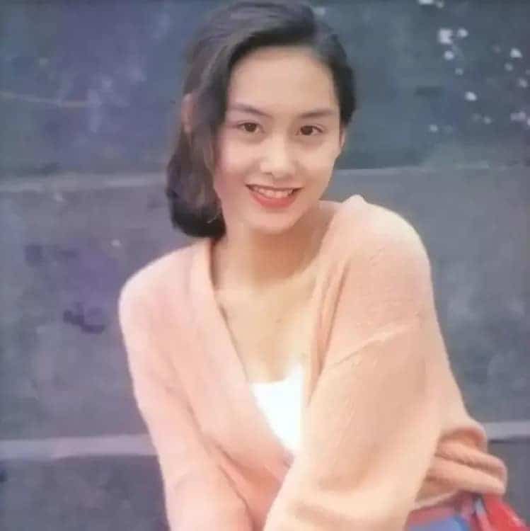 复古港风美女朱茵图片头像_11