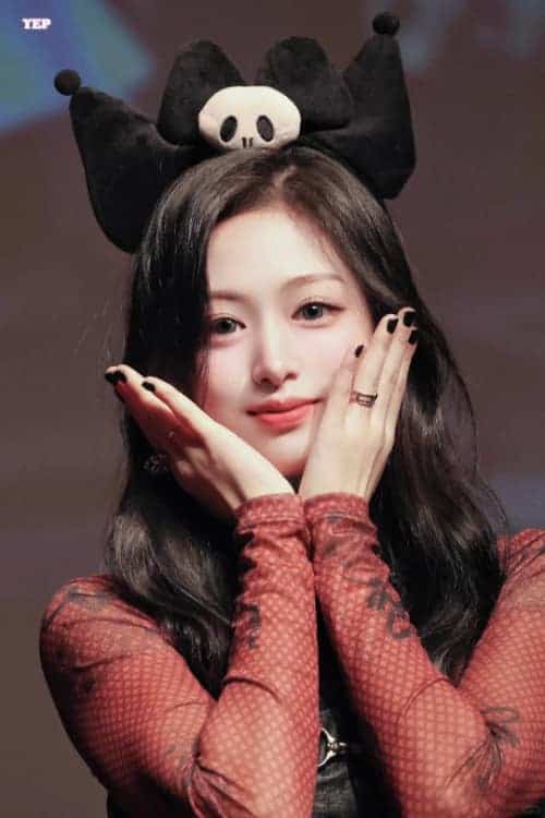 kpop圆脸女孩郑雅贤小众氛围感头像_2
