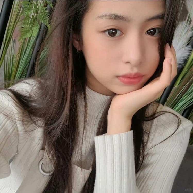 kpop圆脸女孩郑雅贤小众氛围感头像_6