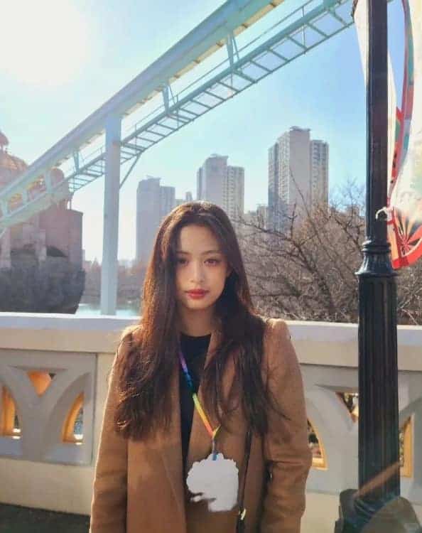kpop圆脸女孩郑雅贤小众氛围感头像_7