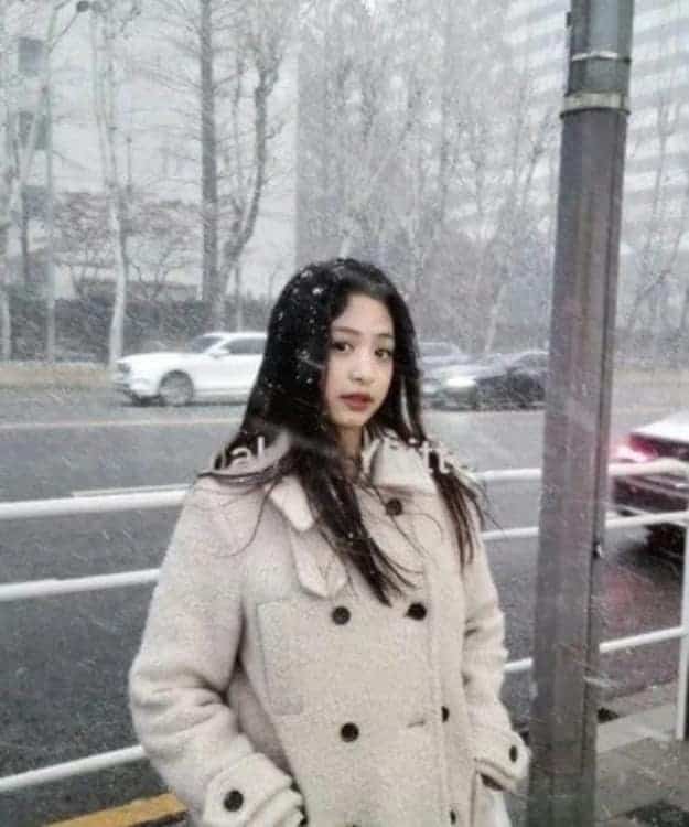 kpop圆脸女孩郑雅贤小众氛围感头像_11
