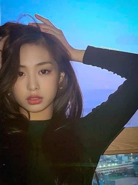 kpop圆脸女孩郑雅贤小众氛围感头像_12