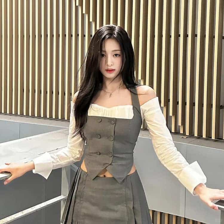 kpop圆脸女孩郑雅贤小众氛围感头像_16