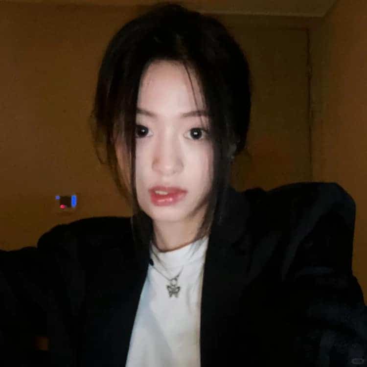 kpop圆脸女孩郑雅贤小众氛围感头像_18
