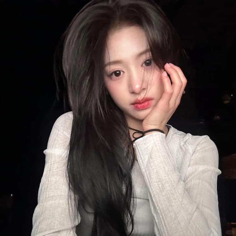 kpop圆脸女孩郑雅贤小众氛围感头像_19