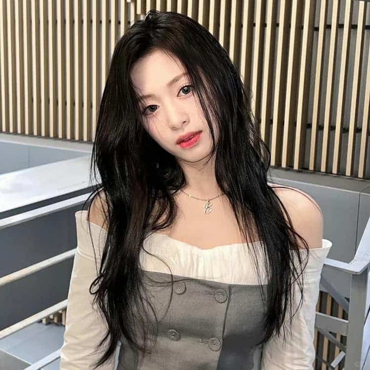 kpop圆脸女孩郑雅贤小众氛围感头像_21
