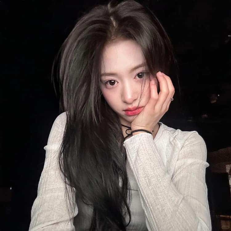 kpop圆脸女孩郑雅贤小众氛围感头像_22