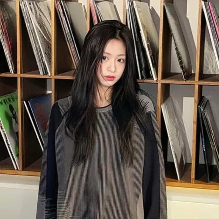 kpop圆脸女孩郑雅贤小众氛围感头像_23