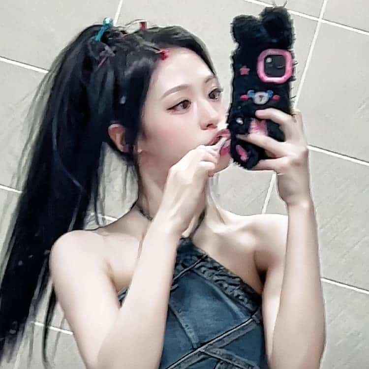 kpop圆脸女孩郑雅贤小众氛围感头像_26