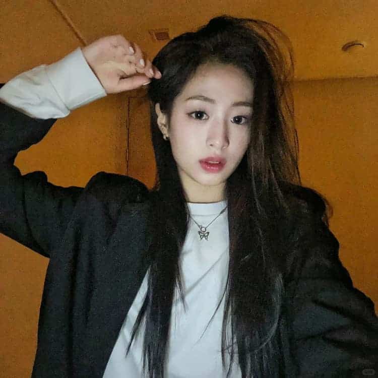 kpop圆脸女孩郑雅贤小众氛围感头像_28