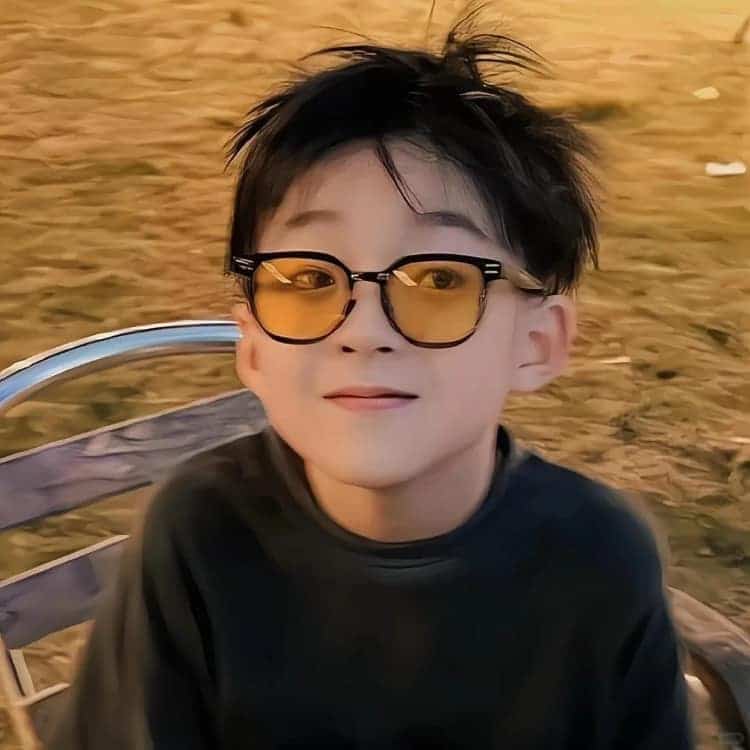 帅到爆炸的优质真人男生头像_4