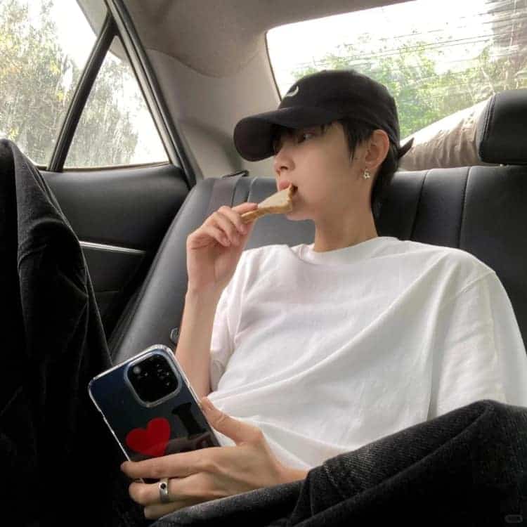 帅到爆炸的优质真人男生头像_10