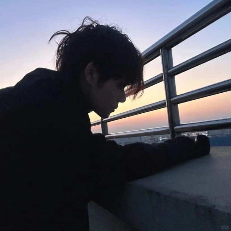 帅到爆炸的优质真人男生头像_16