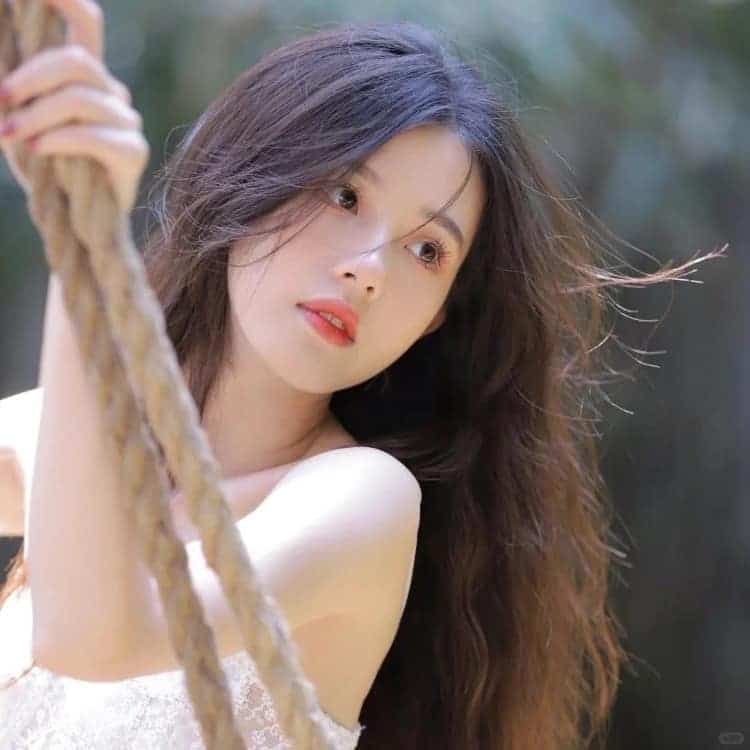 又甜又撩人的纯欲真人女生头像_1