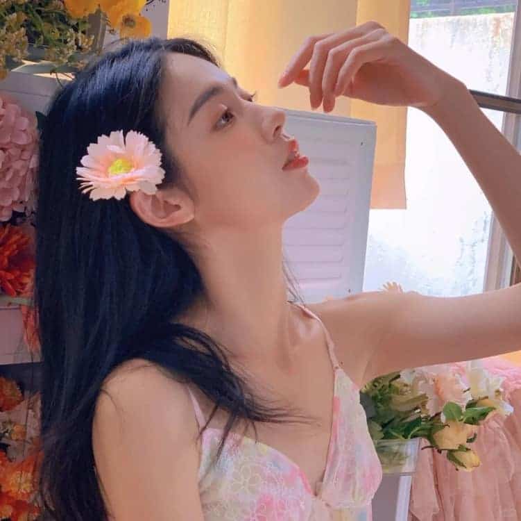 又甜又撩人的纯欲真人女生头像_3
