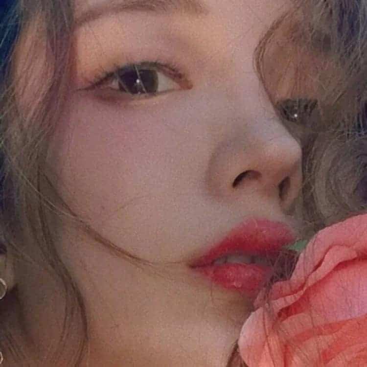 又甜又撩人的纯欲真人女生头像_6