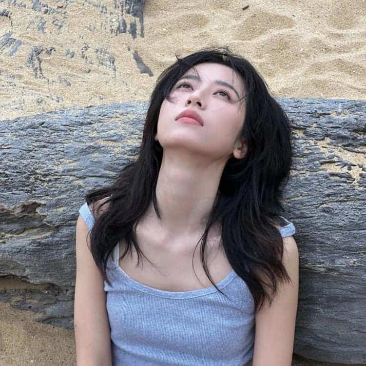 又甜又撩人的纯欲真人女生头像_10