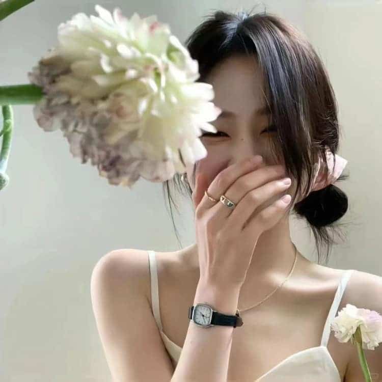 又甜又撩人的纯欲真人女生头像_18