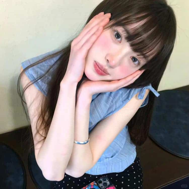 又甜又撩人的纯欲真人女生头像_26