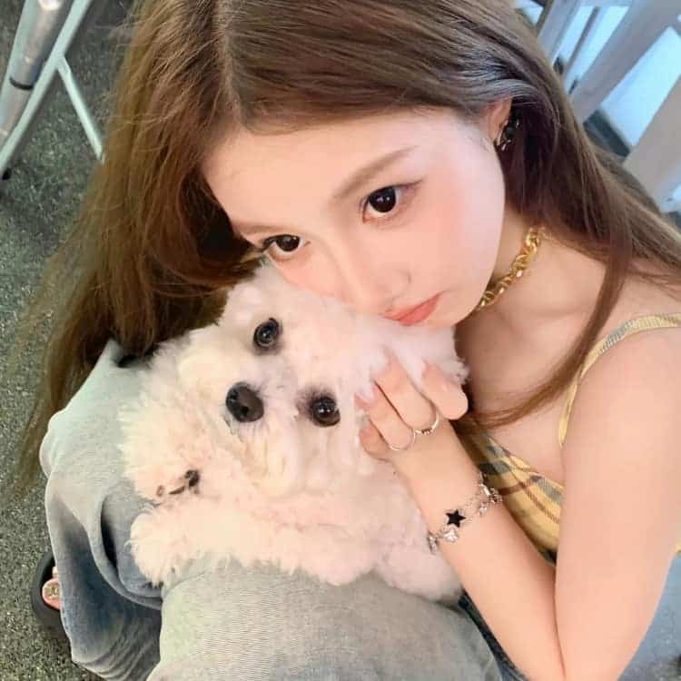 又甜又撩人的纯欲真人女生头像_35